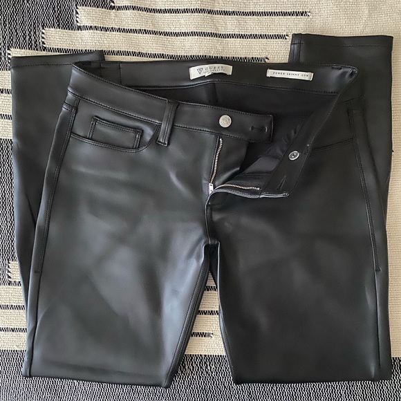 ✨SALE✨ Guess Faux Leather pants - Picture 3 of 7